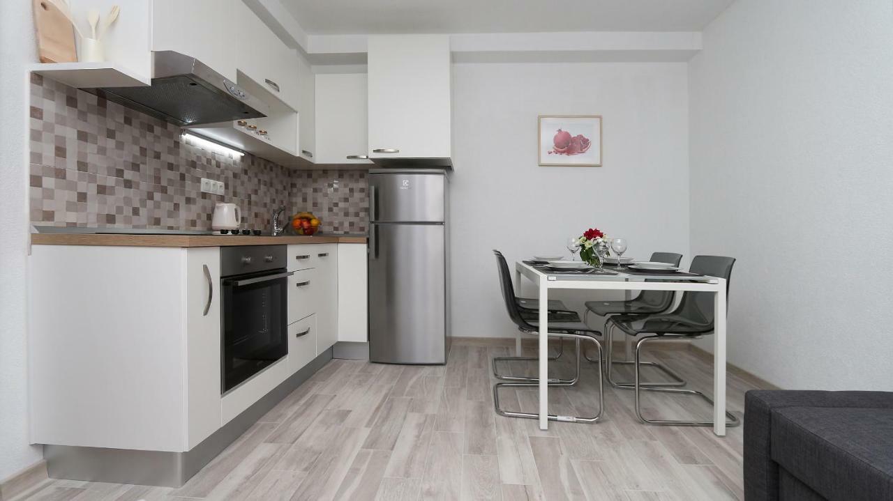 Modern Apartments Iva Makarska Exterior photo