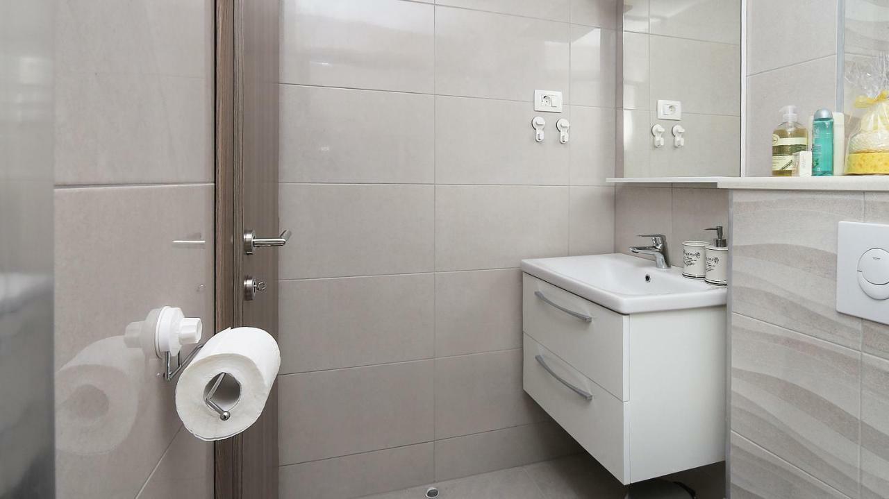 Modern Apartments Iva Makarska Exterior photo