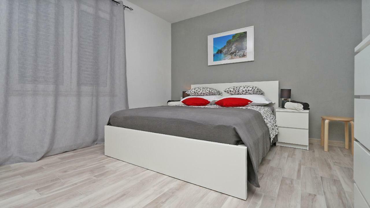 Modern Apartments Iva Makarska Exterior photo