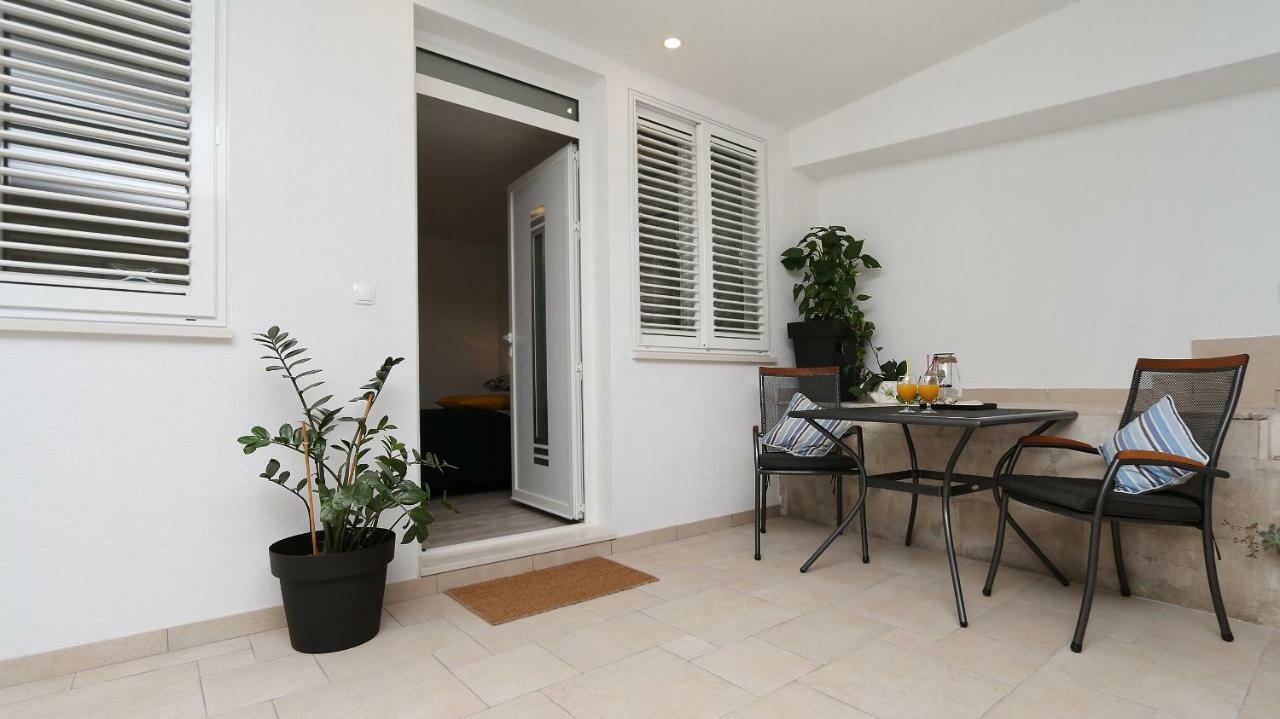 Modern Apartments Iva Makarska Exterior photo